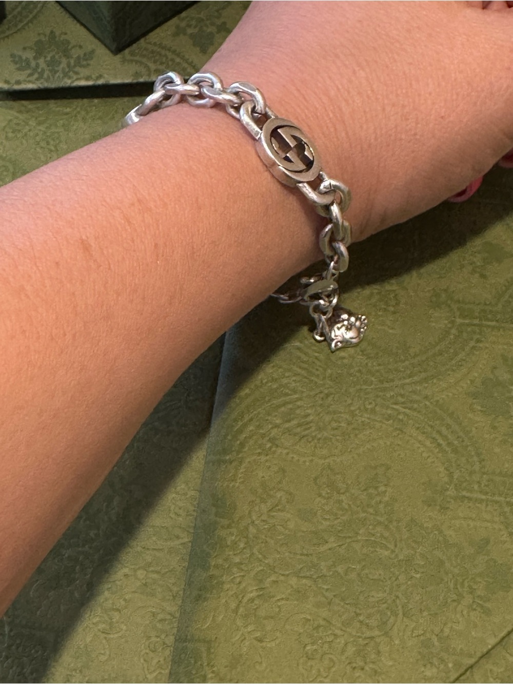 Gucci Silver Tone Interlocking G Link Bracelet - Picture 7 of 11